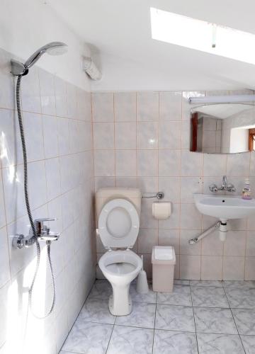Koupelna v ubytování Top floor apartment in the Center of Pomorie