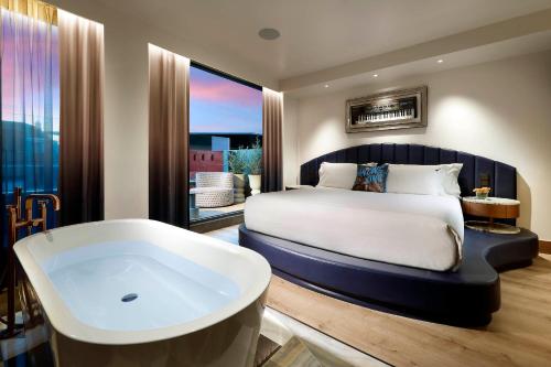 Hard Rock Hotel Madrid photo 38
