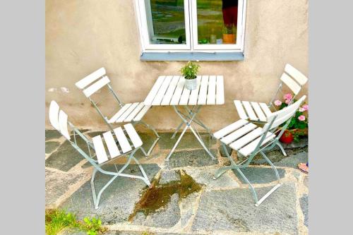 Fotografie z fotogalerie ubytování Lägenhet med havsutsikt & uteplats i vårt hus på Käringön v destinaci Käringön