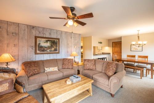 Evergreen 2Br- Renovated Kitchen Condo – Photos 2