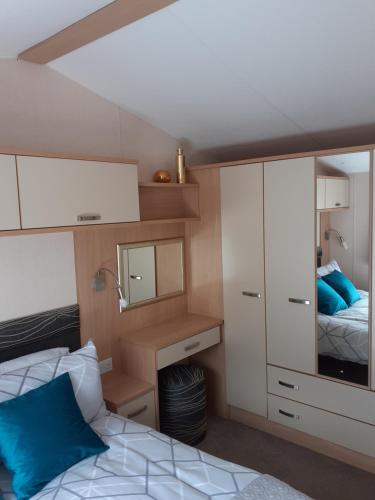 Gallery image of RICK'S RETREAT static caravan near the beach with free wifi in Lossiemouth