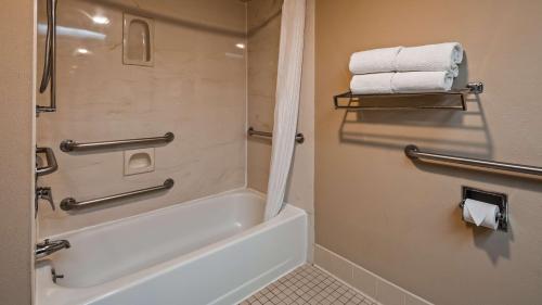 Gallery image of Best Western East Towne Suites in Madison
