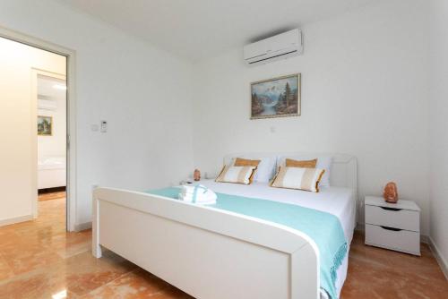 Apartment Maestral