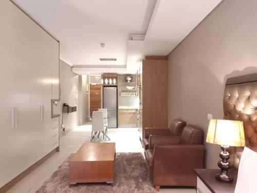 Η κουζίνα ή μικρή κουζίνα στο The Residences at Crystal Towers