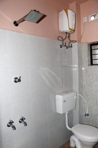 Koupelna v ubytování Somani Inn