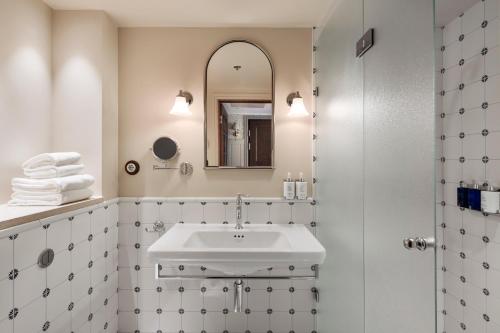 Koupelna v ubytování Smådalarö Gård Hotell & Spa
