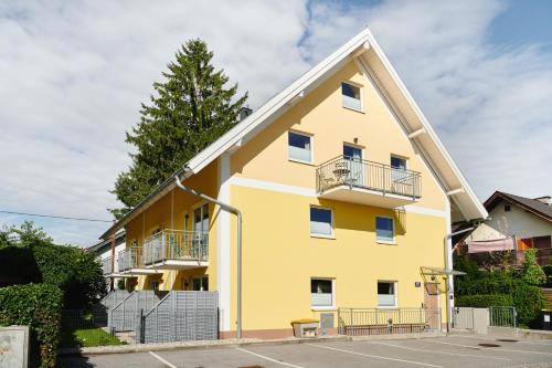 Gallery image of HOMEBOUND APARTMENTS Salzburg City II - contactless check-in in Salzburg