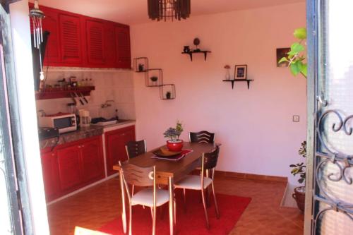 A kitchen or kitchenette at Charming house, Medina Marrakech