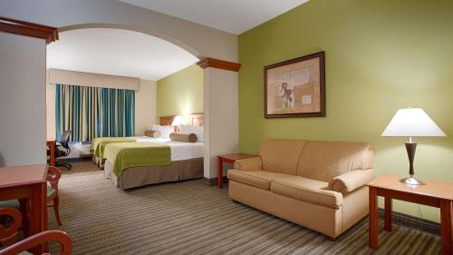 Postel nebo postele na pokoji v ubytování Best Western Plus Miami-Doral/Dolphin Mall