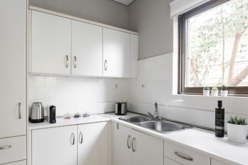 Gallery image of Pleasant 2BR Apartment near HELEXPO by UPSTREET in Athens