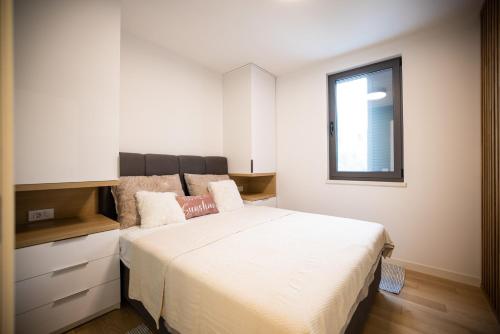 Sopic Luxury Apartment with private Whirlpool