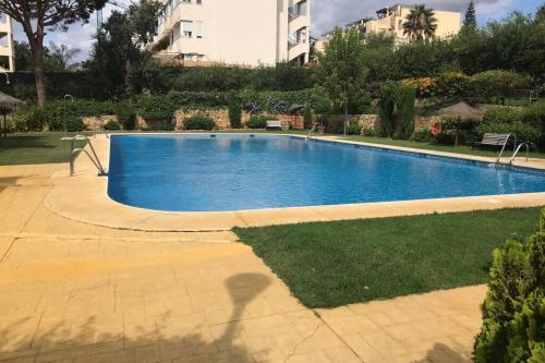 The swimming pool at or close to Ático con terraza abierta/Open terrace apartment