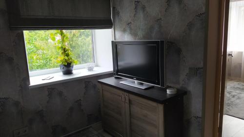 TV a/nebo společenská místnost v ubytování Korter kesklinna piirkonnas