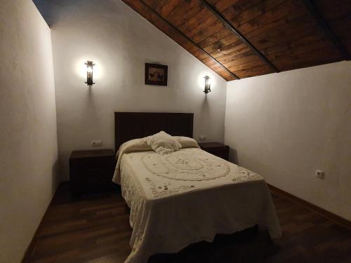 Katil atau katil-katil dalam bilik di Las Cuevas de El Bosque