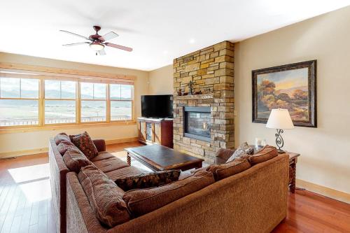 Buckhorn Cabin – Photos 2