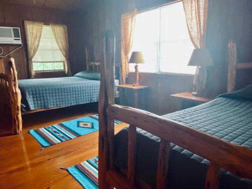 West 1077 Guest Ranch – Photos 4