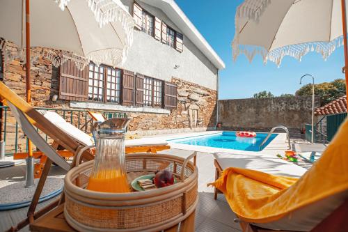 Πισίνα στο ή κοντά στο Villa Dos Cedros
