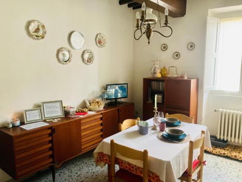 TV a/nebo společenská místnost v ubytování Casa Vacanze Beppina Cortona