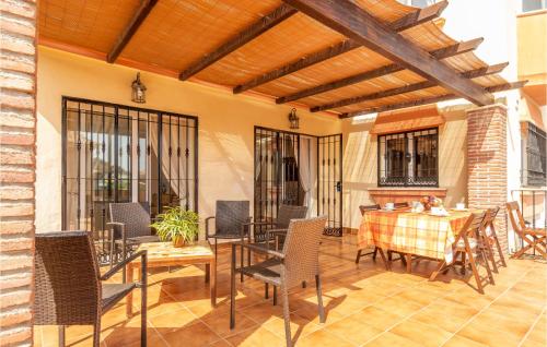 Cozy Home In Benalmádena