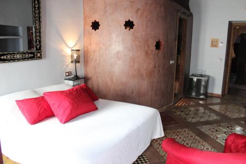 Кровать или кровати в номере Hotel la Boheme