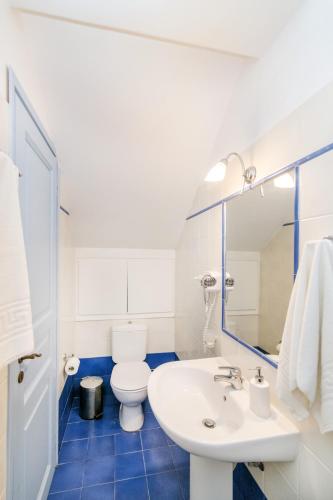 Un baño de Agrelia Seafront Residences