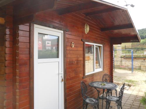 Billede fra billedgalleriet på Pension, Camping & Biker Station zur Deutschen Eiche i Ciocăneşti