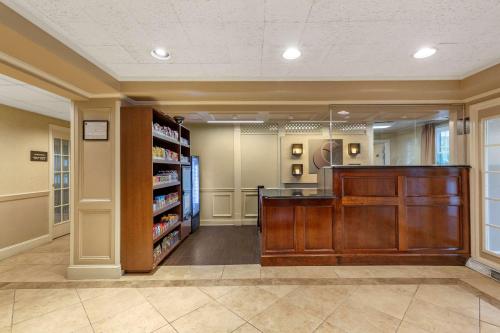 a large room with a pharmacistacistacistacist at Comfort Inn Foxboro - Mansfield in Foxborough