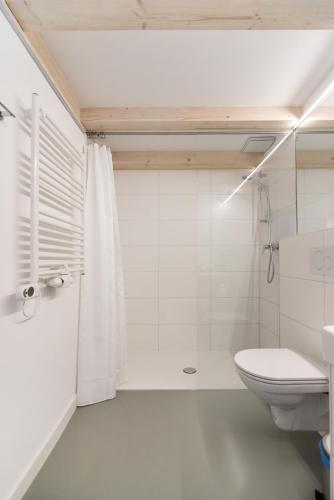 Koupelna v ubytování Vorgarten Apartments - central, new and stylish for your comfortable stay in Vienna