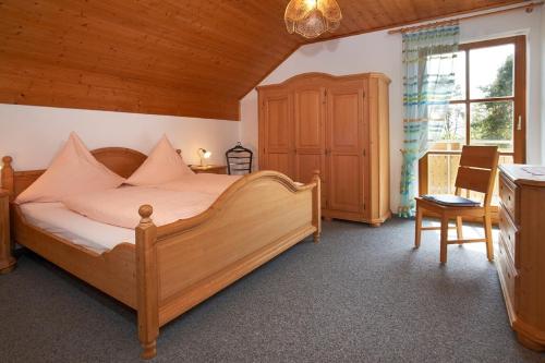 Katil atau katil-katil dalam bilik di Haus Sabine