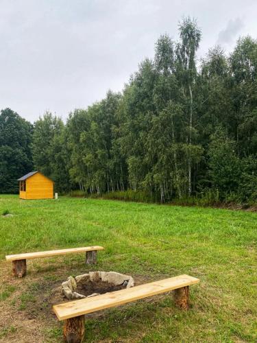 Taman di luar Domek na Roztoczu Sauna & Jacuzzi