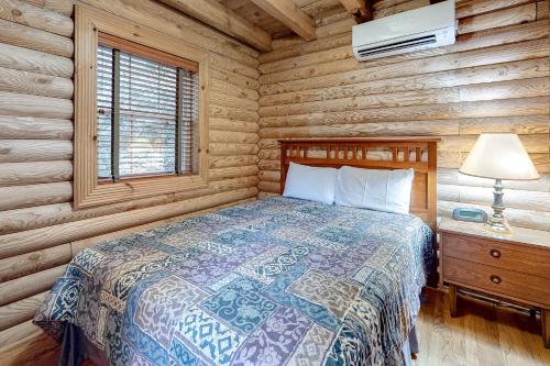 Postel nebo postele na pokoji v ubytování Ski S'More