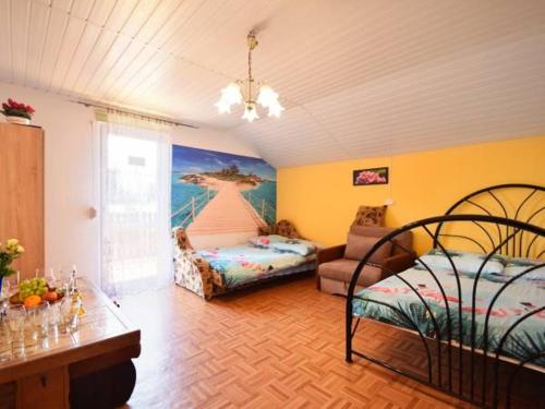 Ένα ή περισσότερα κρεβάτια σε δωμάτιο στο Willa u Bogusi- 8 minut od plaży
