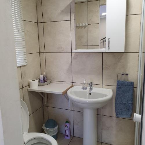 Bilik mandi di KOL-IN SELF CATERING