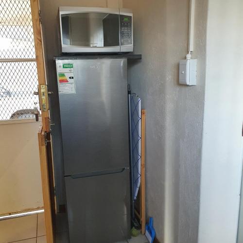 Dapur atau dapur kecil di KOL-IN SELF CATERING