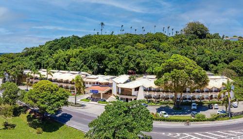 an aerial view of a resort with a mountain at Best Western Shalimar Praia Hotel in Porto Seguro