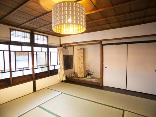 Gallery image of Guesthouse HANA Nishijin in Kyoto