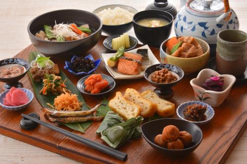 a tray of food with different types of food at Art Hotel Niigata Station in Niigata