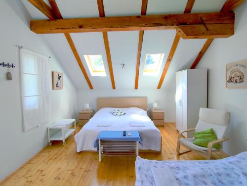 Postel nebo postele na pokoji v ubytování Apartments Eco Forest Resort