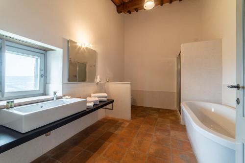 A bathroom at Locanda Della Picca