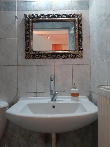 A bathroom at Thessaloniki Center Town Studiaki