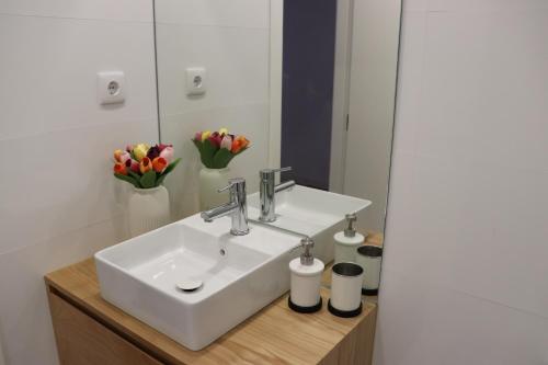 3 Bedrooms Central Apartment with garage by Great&Cosy