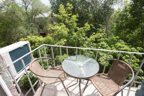 Μπαλκόνι ή βεράντα στο Modern studio beside metro Yaroslava Mudroho, Universytet - Chernyshevska str 95-7
