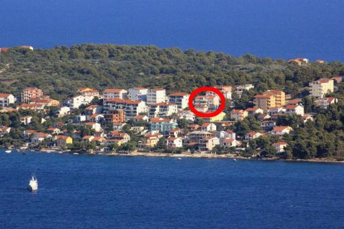 Apartments with a parking space Okrug Gornji, Ciovo - 12235, Trogir, Croaţia