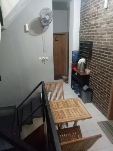 Un lugar para sentarse en Losmen Fadel Malioboro Jogja