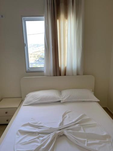 Fotografie z fotogalerie ubytování Sunset Apartments Berdenesh Sarandë v destinaci Sarandë
