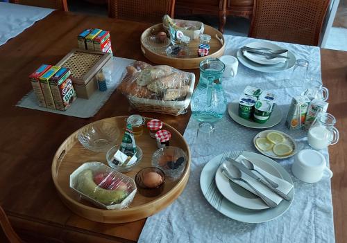 Mad på pensionatet eller i nærheden