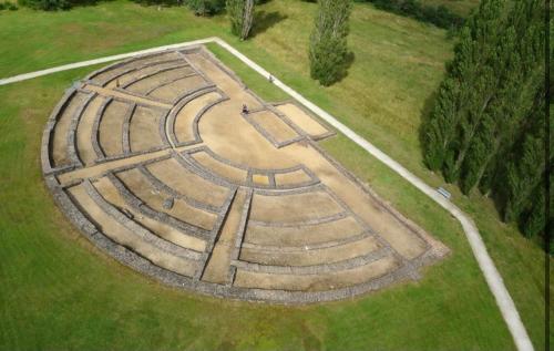 an aerial view of an amphitheater in a field at Gîte du fil, Le Lude in Le Lude