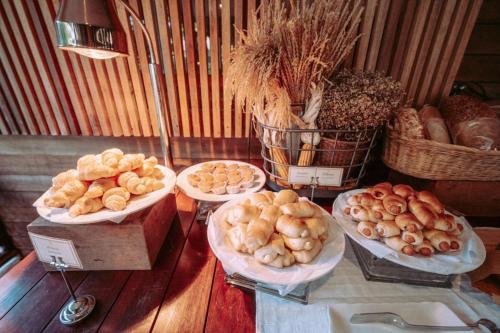 Mad på resortet eller i nærheden