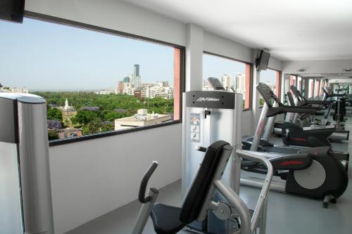 Posilňovňa alebo fitness centrum v ubytovaní Hotel Cristoforo Colombo