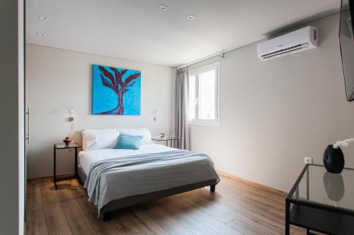 WYZ Athens Apartments by UPSTREET